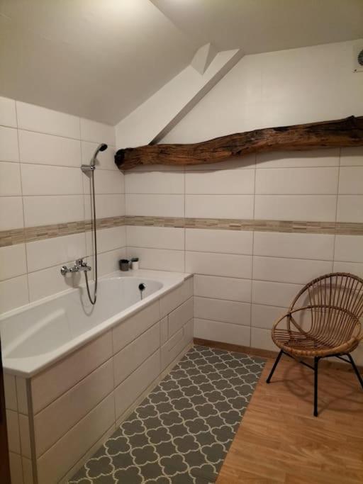Gite La Dame Au Lit Gite A La Ferme Momignies 외부 사진